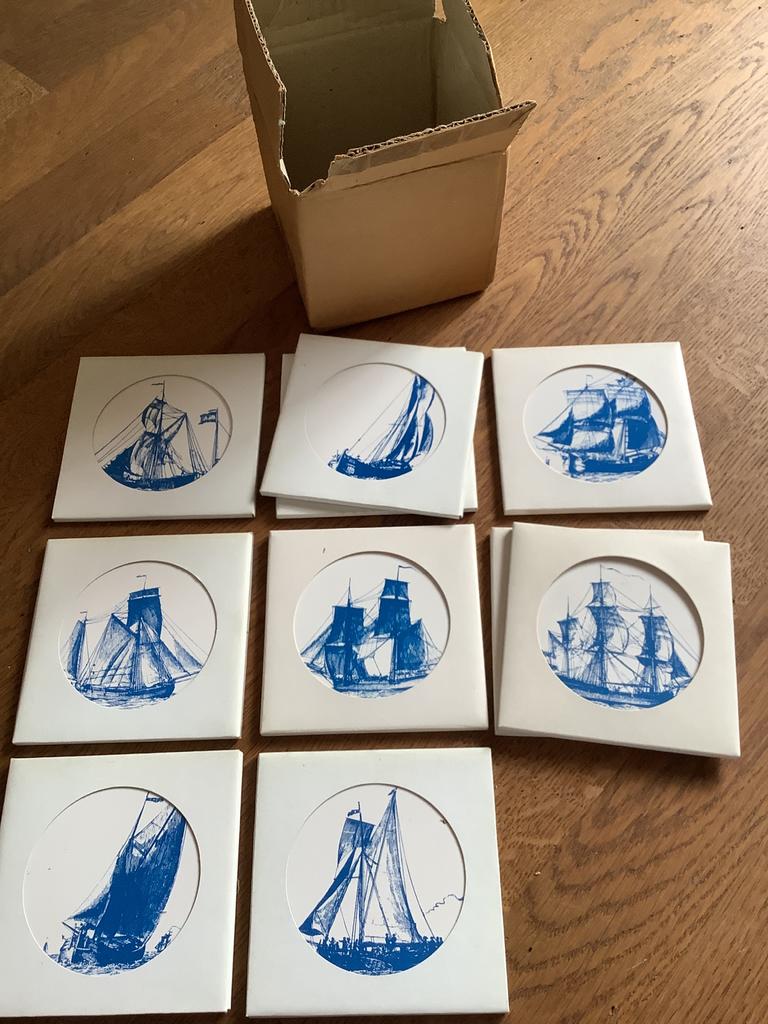 Set van 10 vintage tegeltjes met bootafbeeldingen, Ophalen, Nieuw, Zeilboot, Overige typen