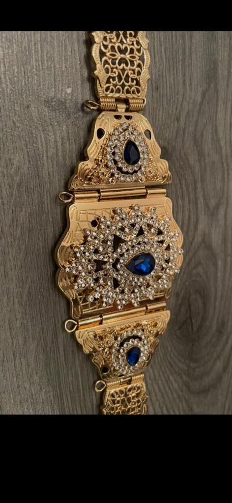 Prachtige Marokkaanse riem met blauwe en witte stenen, Kleding | Dames, Riemen en Ceinturen, Ophalen, Overige kleuren, Nieuw, Tailleriem