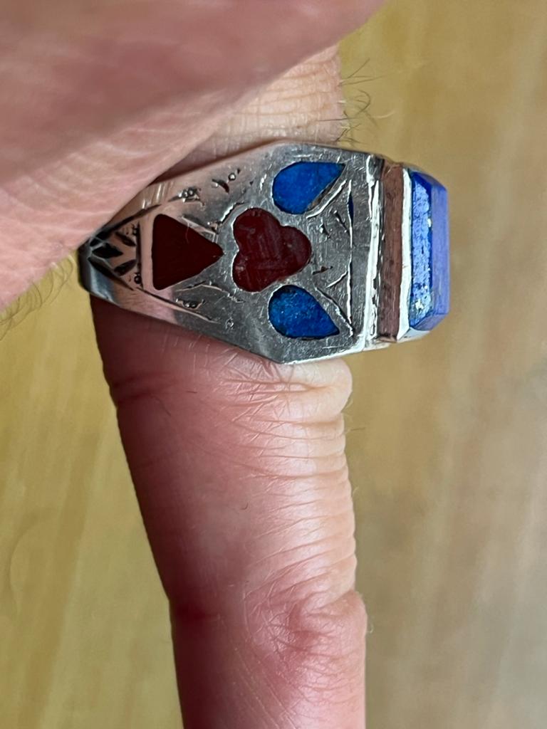 Vintage Zilveren Ring met Lapis Lazuli en Rode Agaat, Sieraden, Tassen en Uiterlijk, Ringen, 18 tot 19, Gebruikt, Ophalen of Verzenden