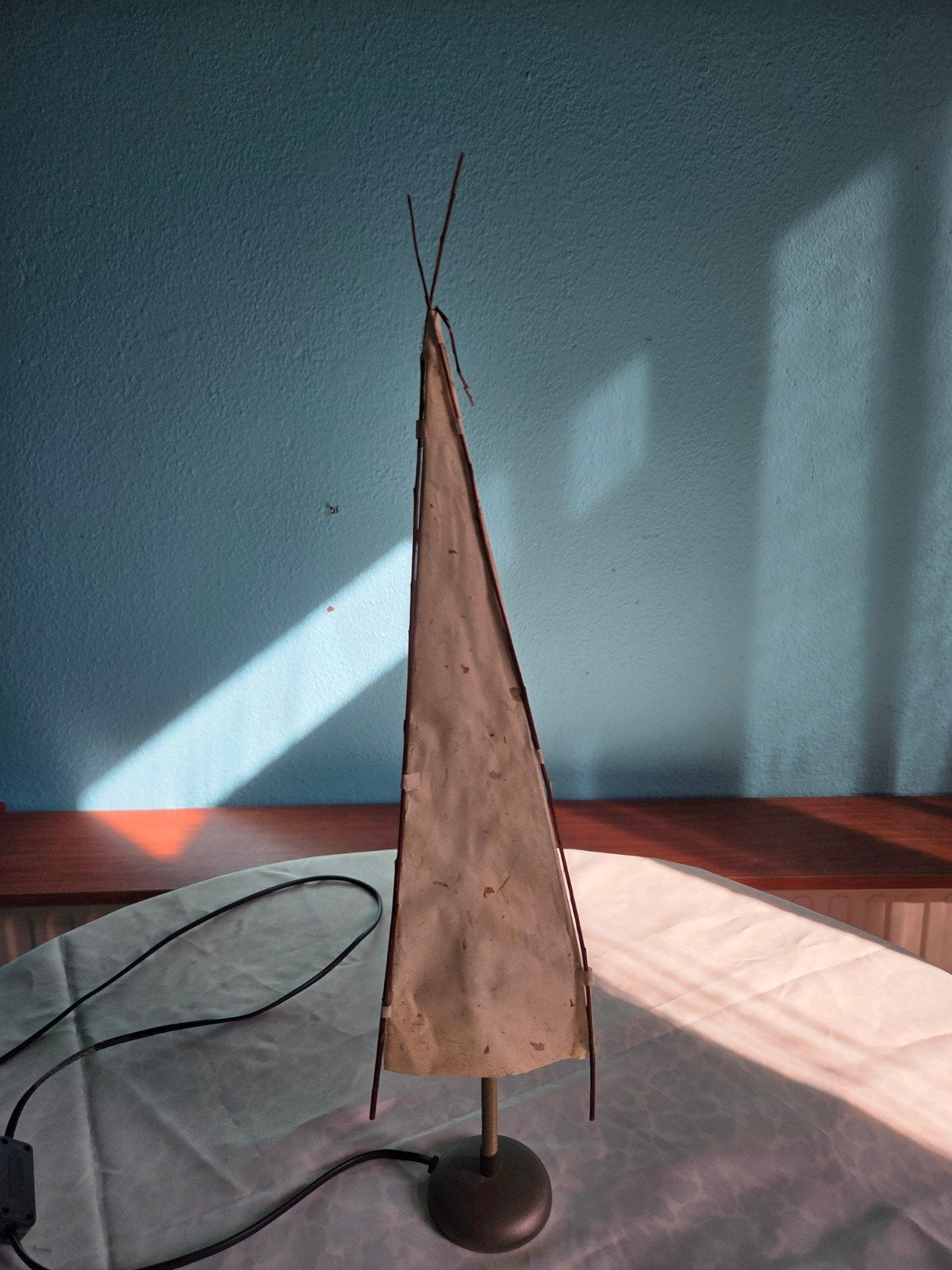 Unieke handgemaakte tafellamp - 59 cm hoog, Beige, Gebruikt, Natuurlijk materiaal, Ophalen of Verzenden