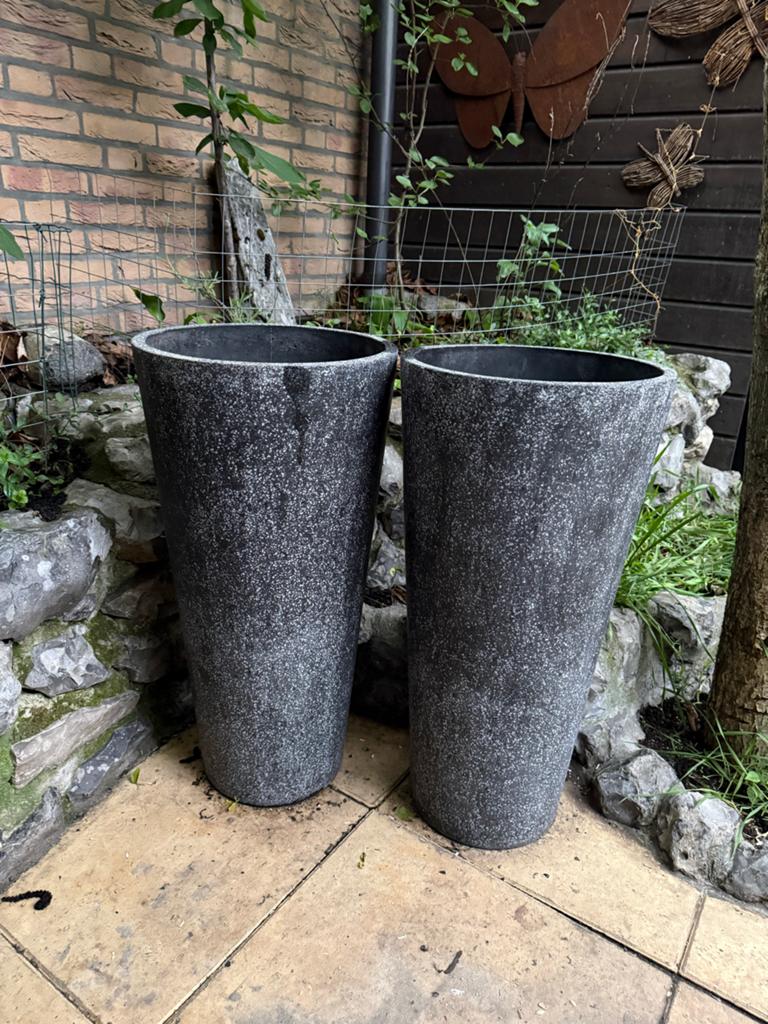 Set van 2 moderne plantenbakken, donkergrijs, Tuin en Terras, Bloempotten, 25 tot 40 cm, Gebruikt, Rond, Binnen