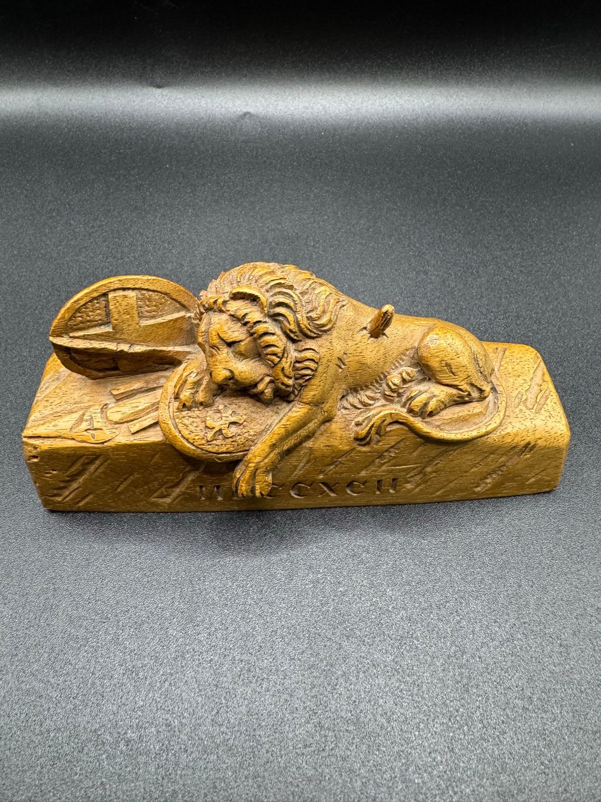 Antieke Houten Leeuw van Luzern Sculptuur, Antiek en Kunst, Kunst | Beelden en Houtsnijwerken, Houtsnijwerk, Minder dan 20 cm