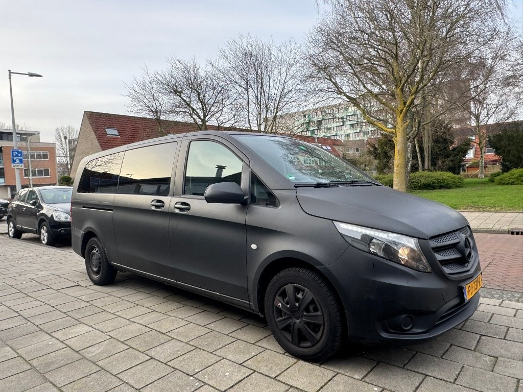 Mercedes-Benz Vito Tourer Extra Lang 9-persoons, Voorwielaandrijving, Stof, 255 €/maand, Zwart