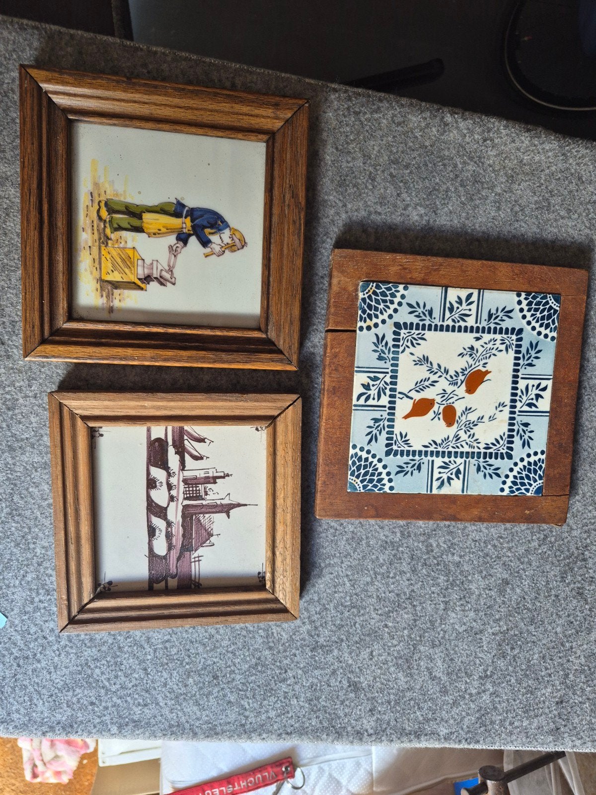 3 oude tegeltjes ( 1zeker tichelaar makkumer aardewerk), Antiek en Kunst, Ophalen of Verzenden