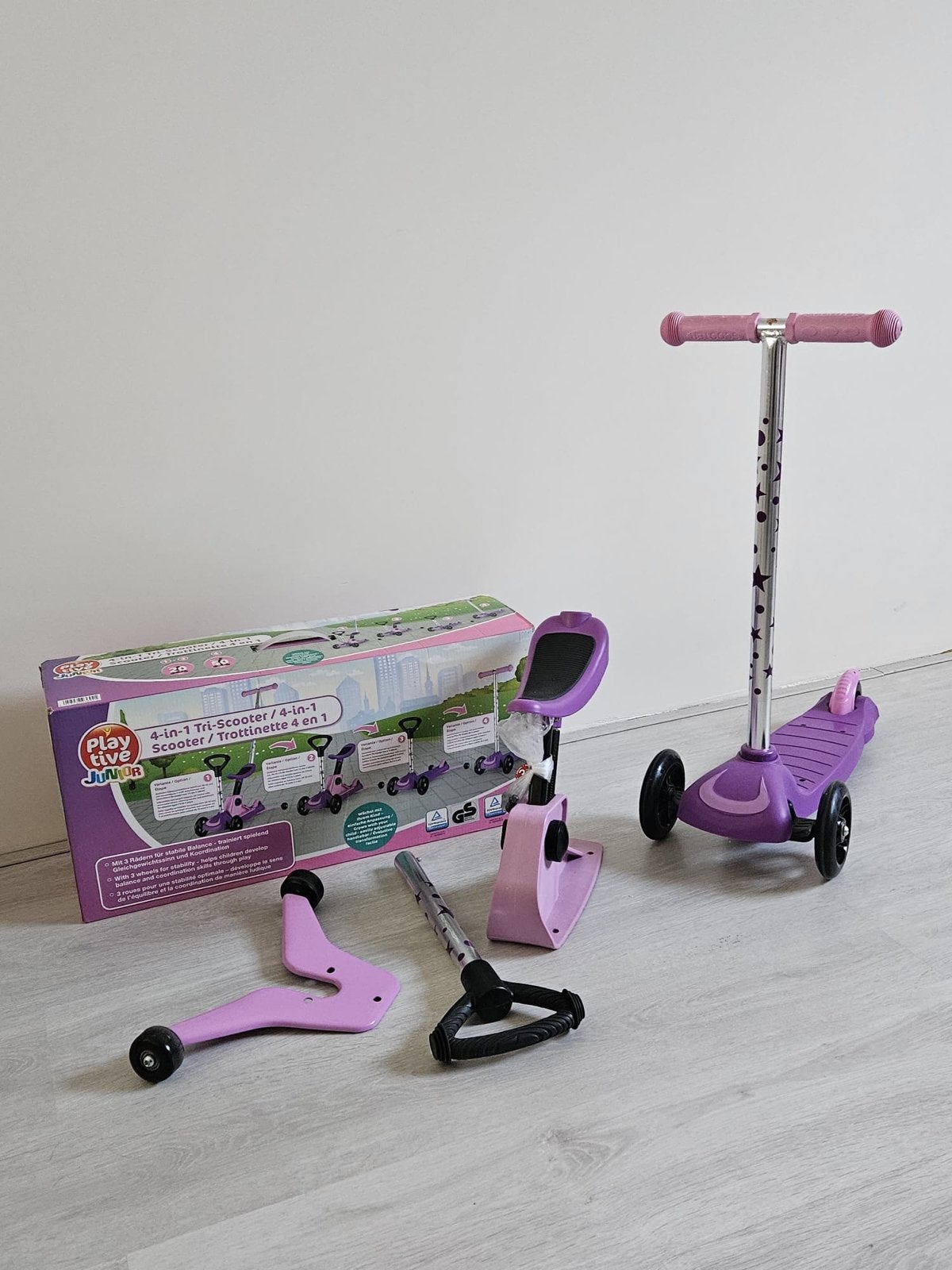 PLAYTIVE JUNIOR 4-in-1 scooter - Groeit mee met kind!, Fietsen en Brommers, Steps, Zo goed als nieuw, Gewone step, Ophalen