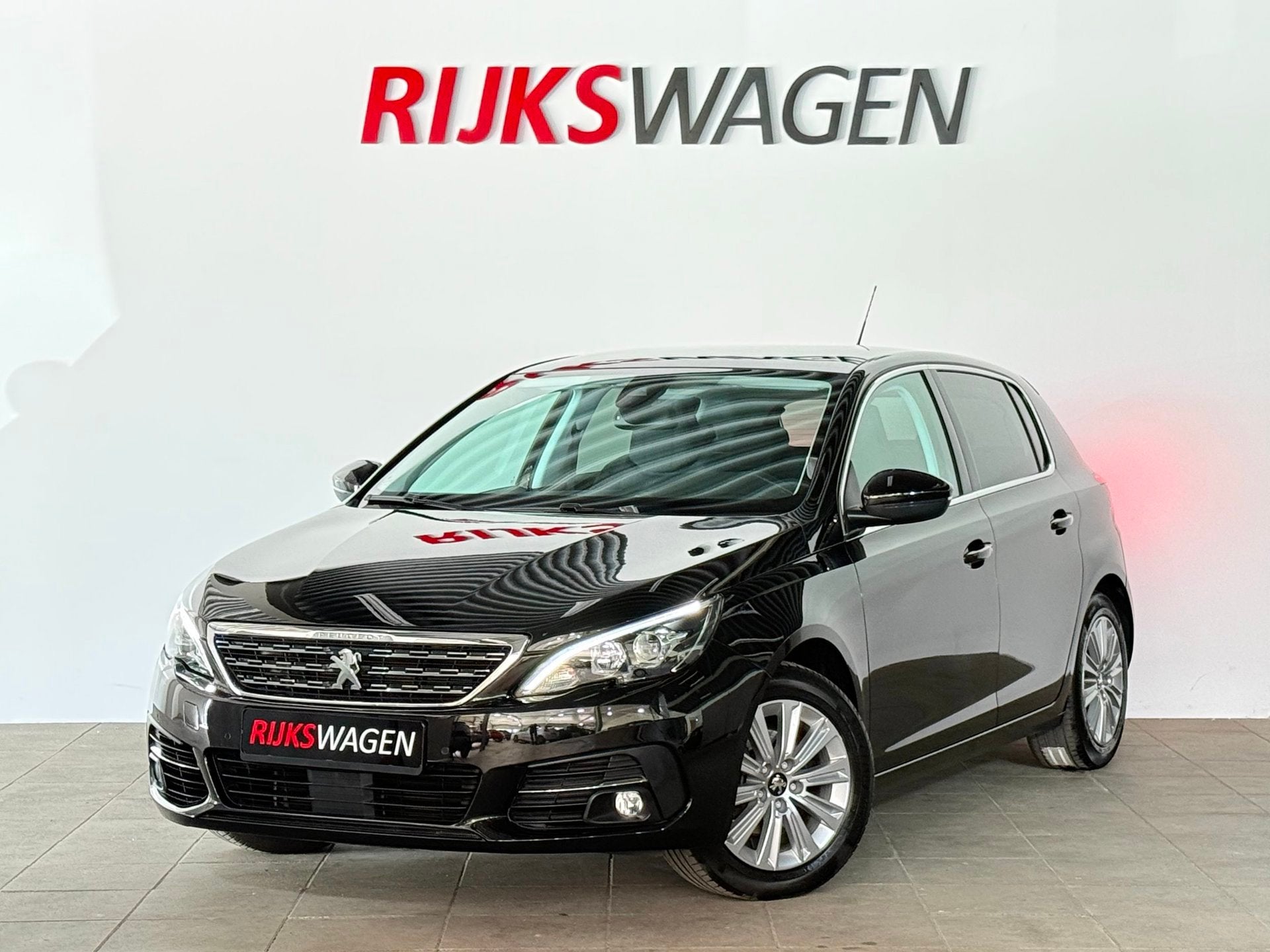 Peugeot 308 1.2 PureTech Allure Navi/Carplay/Pano, Auto's, Voorwielaandrijving, Dealer onderhouden, Gebruikt, Zwart
