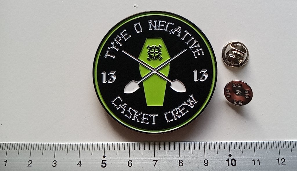 Type O Negative prachtige  casket crew pin speld badge n1, Verzenden, Nieuw, Overige typen