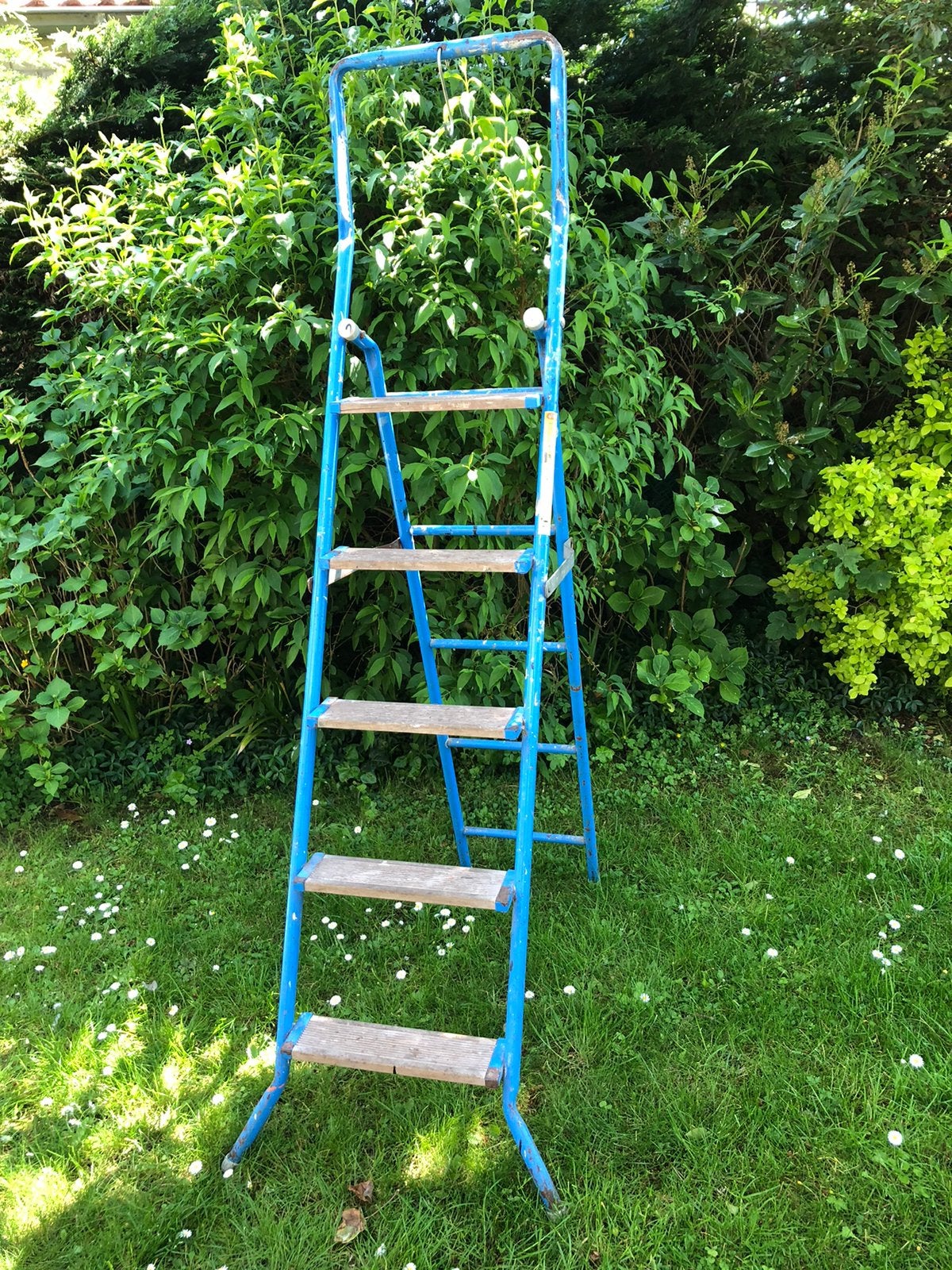 Dubbele Altrex trap gebruikt, Doe-het-zelf en Verbouw, Ladders en Trappen, Ophalen, Gebruikt, Trap, 2 tot 4 meter