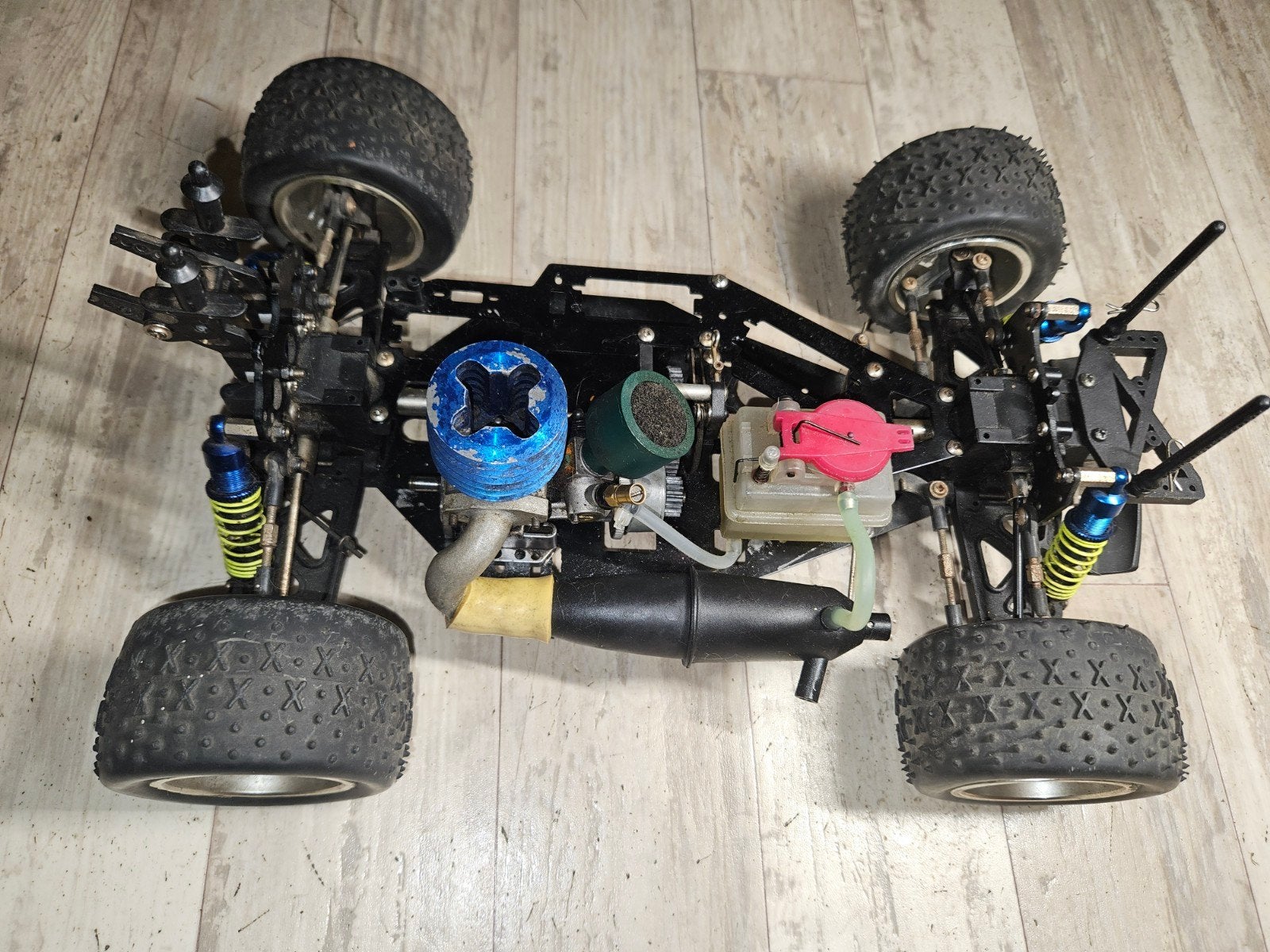 Carson Stadium fighter, Gebruikt, Auto offroad, Ophalen of Verzenden, Schaal 1:10