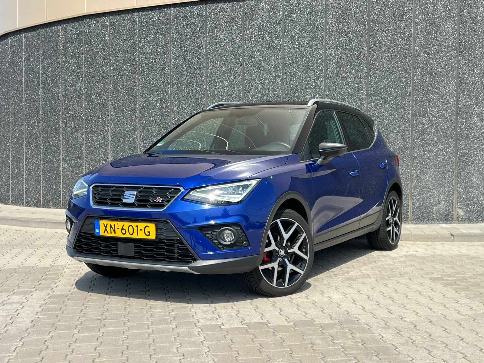 Seat Arona 1.0 TSI 115pk 2019 FR digitale dash Beats, Auto's, 1112 kg, Arona, Blauw, 49 €/maand