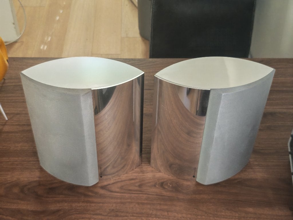 Bang & Olufsen BeoLab 4000 luidsprekers met muurbeugels, Audio, Tv en Foto, Luidsprekers, Ophalen, Gebruikt, Inclusief muurbeugels
