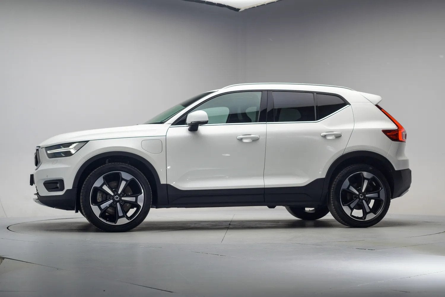 Volvo XC40 T4 Recharge Inscription Aut. [ Leder Stoelverwarm, Auto's, Wit, Leder, Bedrijf, Hybride Elektrisch/Benzine