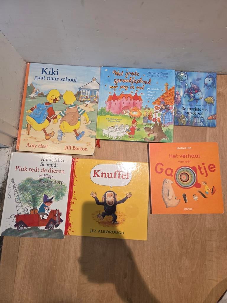 Diverse kinderboeken: Kiki, Pluk, Knuffel, Sprookjesboek, Boeken, Ophalen of Verzenden, Gelezen, Diverse auteurs, Fictie algemeen