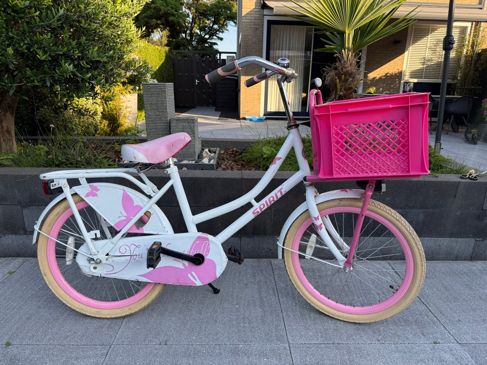 Meisjes Spirit fiets 20 inch met mandje, Ophalen, Terugtraprem, Gebruikt, Handrem