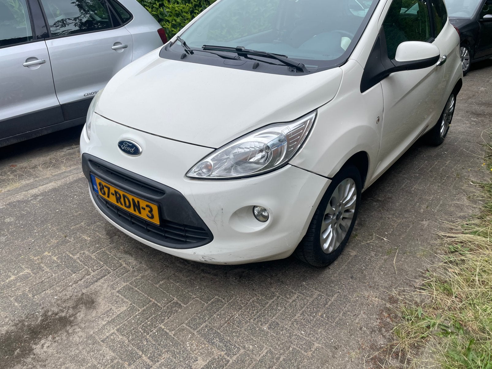 Ford ka titanium bj 2011 parkeerschade, Auto diversen, Schadeauto's, Ophalen of Verzenden, Zwart, Benzine