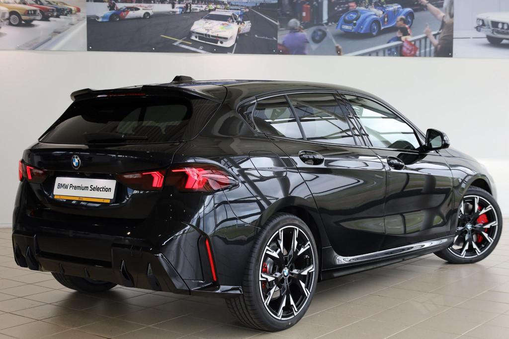BMW 1 Serie 120 M Sportpakket Pro | Alcantara | Head-Up | Ha, Stof, Met garantie (alle), Zwart, Bedrijf