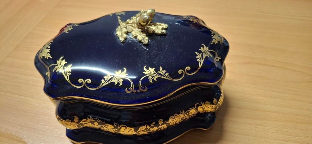 Limoges Frans porseleinen schaal met deksel blauw, Antiek en Kunst, Ophalen of Verzenden
