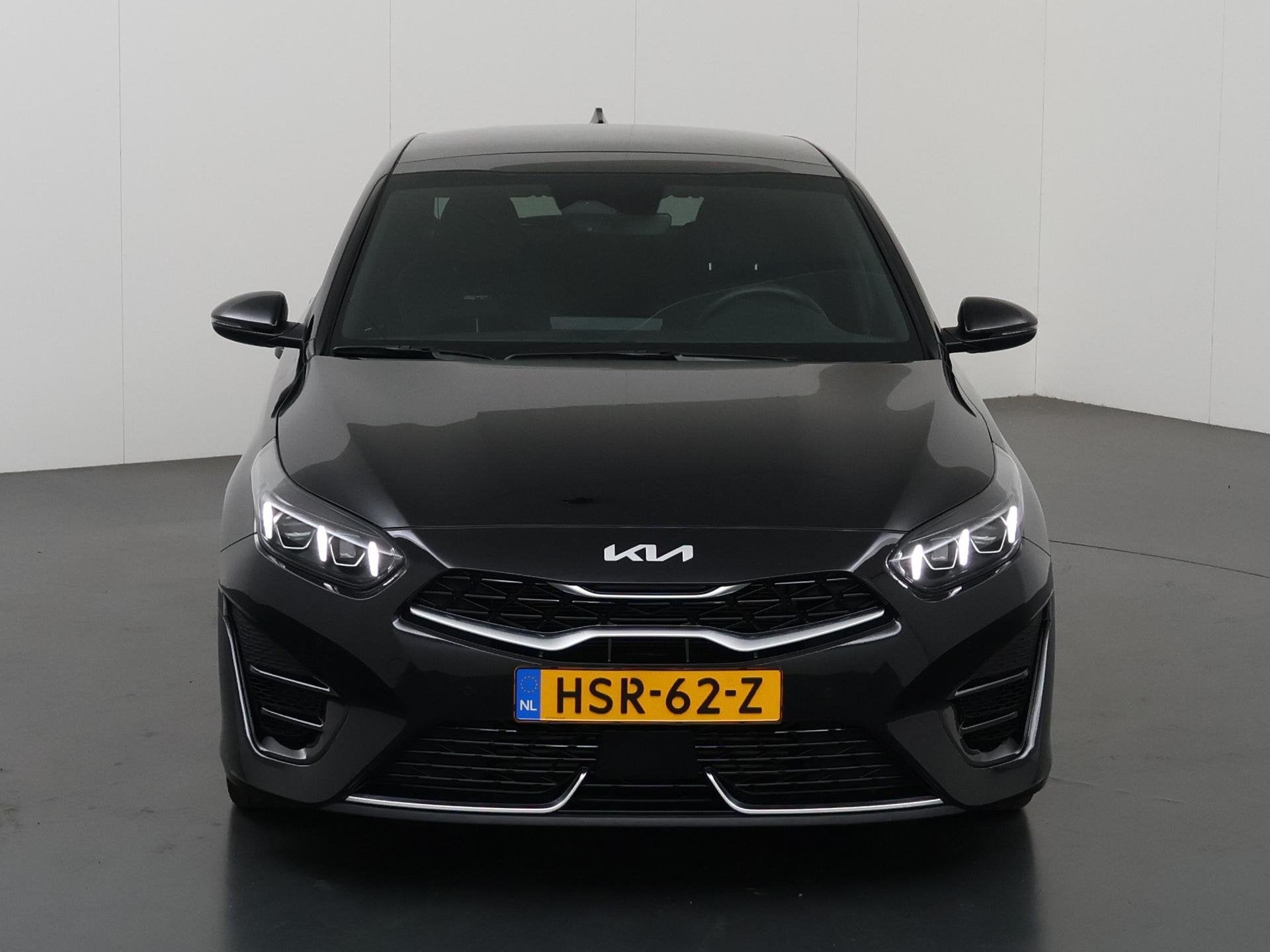 Kia Ceed 1.5 T-GDi GT-Line | Panoramadak | Matrix LED Koplam, Dealer onderhouden, Gebruikt, Euro 6, 4 cilinders