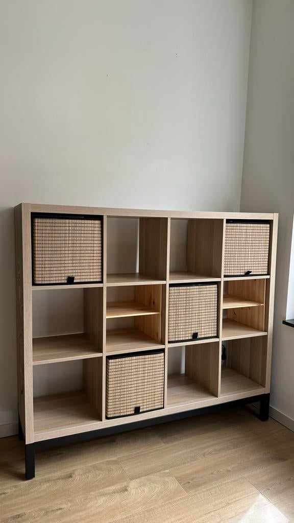 IKEA KALLAX unit + baskets & shelf inserts, Huis en Inrichting, Kasten | Boekenkasten, Zo goed als nieuw, 100 tot 150 cm, 25 tot 50 cm