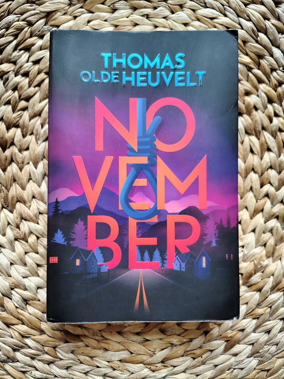 Thomas Olde Heuvelt - November, Boeken, Thrillers, Ophalen of Verzenden, Gelezen