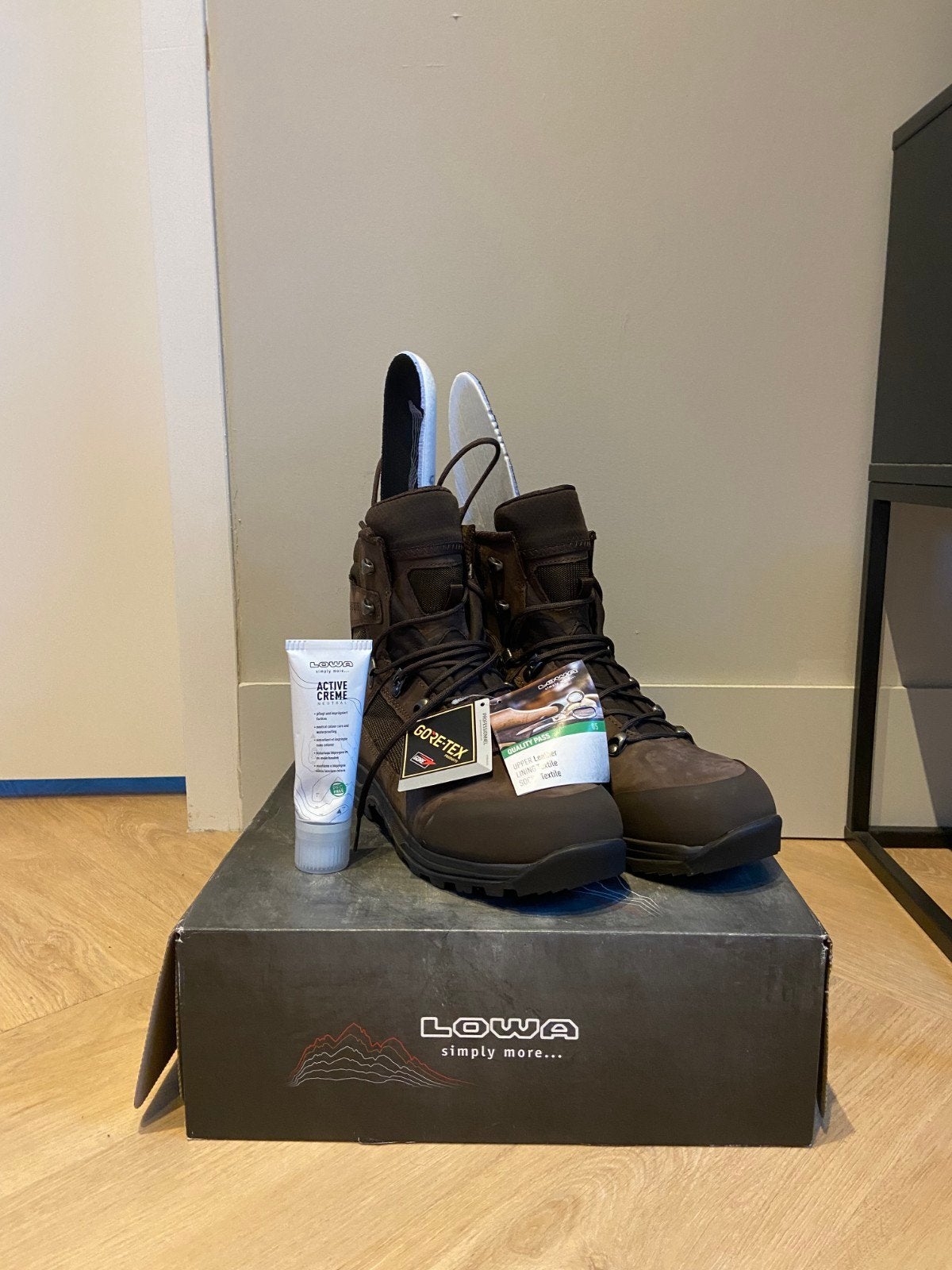 Nieuwe Lowa schoenen - nooit gedragen, Lowa, Zwart, Nieuw, Ophalen of Verzenden