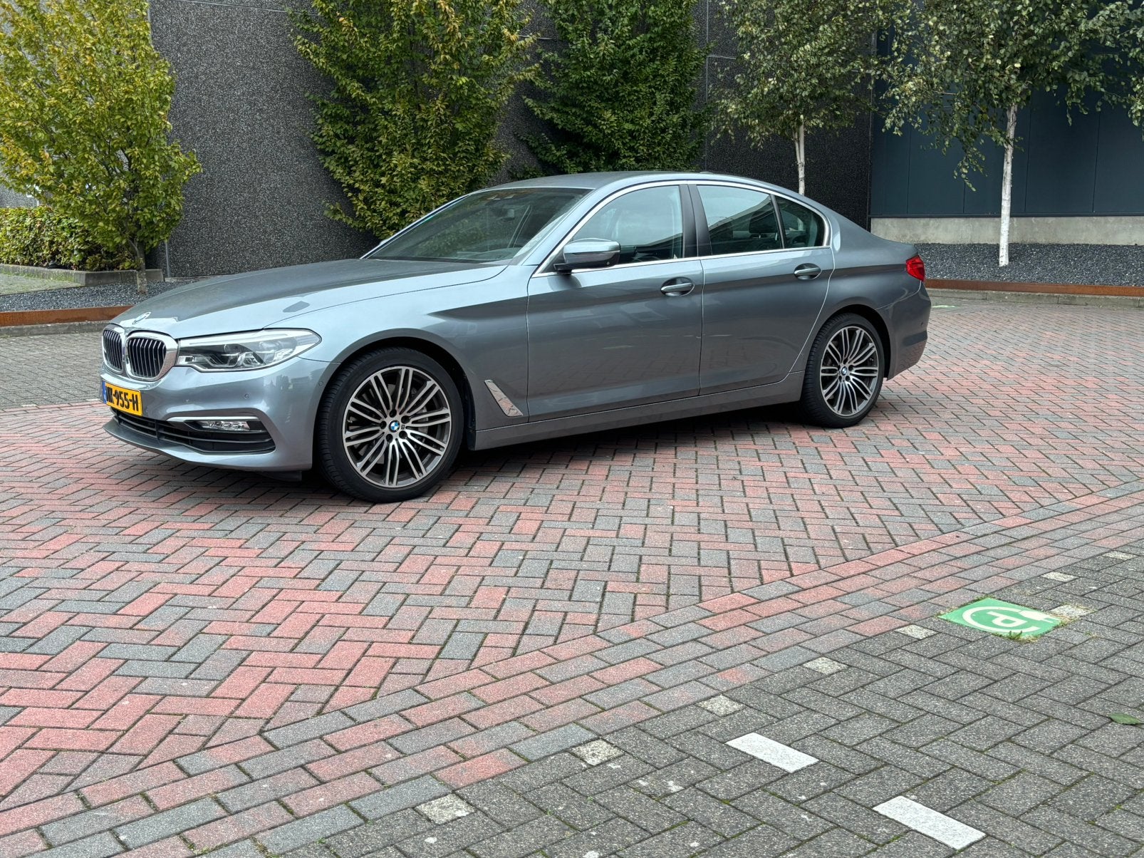 BMW 5-Serie 540i 340pk Aut. 2017 Grijs 1e eigenaar!, Auto's, Automaat, Zwart, 2000 kg, 2998 cc