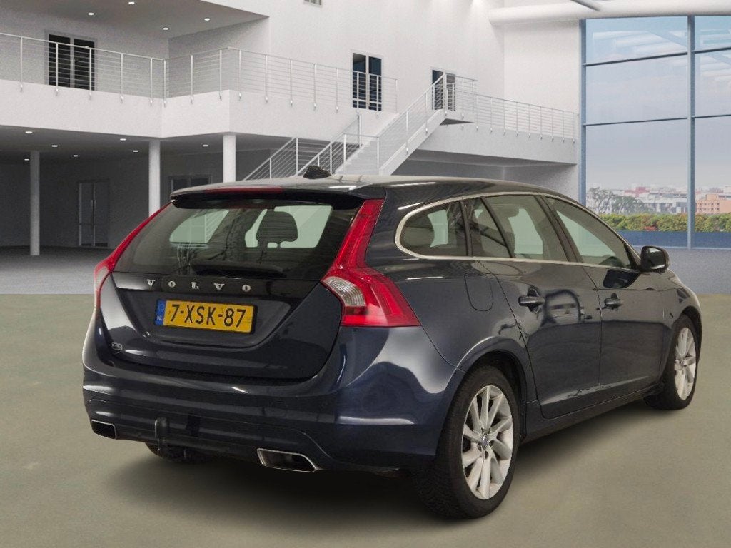 Volvo V60 2.0 D4 Momentum, Auto's, Volvo, 1502 kg, 4 cilinders, Blauw, Leder en Stof