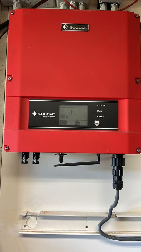 Goodwe GW4000-SS 1 fase omvormer, capaciteit 4 kw ac, Ophalen of Verzenden, Gebruikt, Overige typen, 200 wattpiek of meer