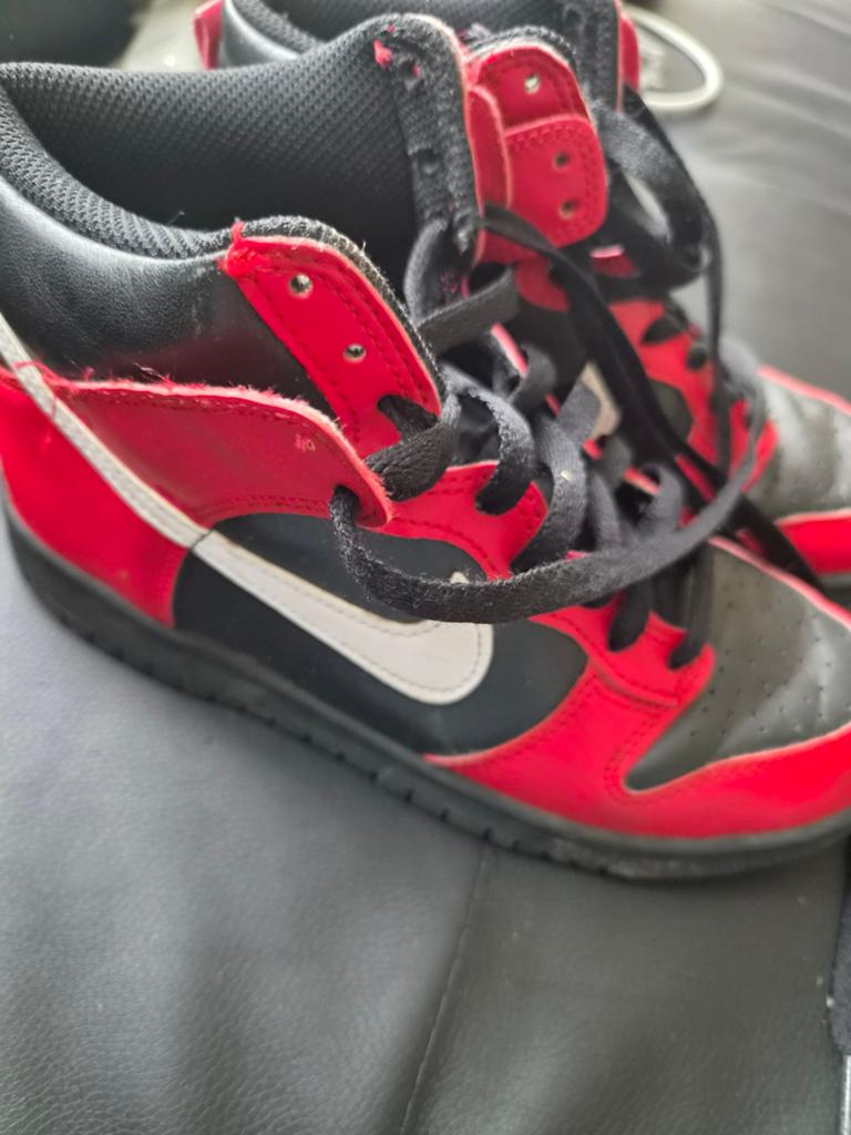 Nike Jordan 1 Mid Bred - Maat 37.5, Kinderen en Baby's, Kinderkleding | Schoenen en Sokken, Gebruikt, Jongen of Meisje, Schoenen