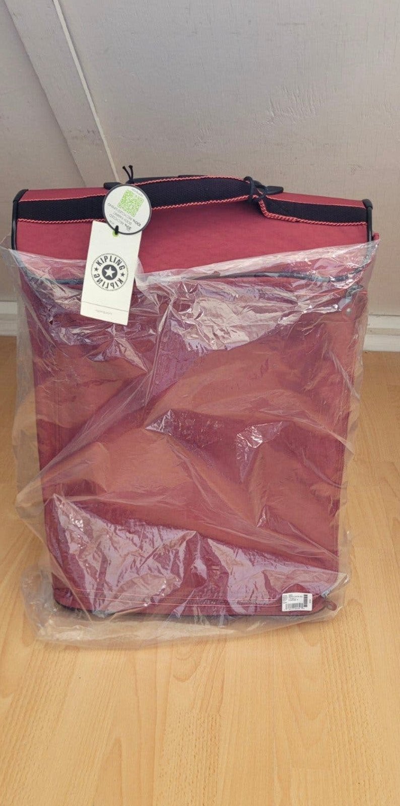 Nieuwe Kipling koffer - rood, Wieltjes, 50 tot 60 cm, Hard kunststof, Nieuw