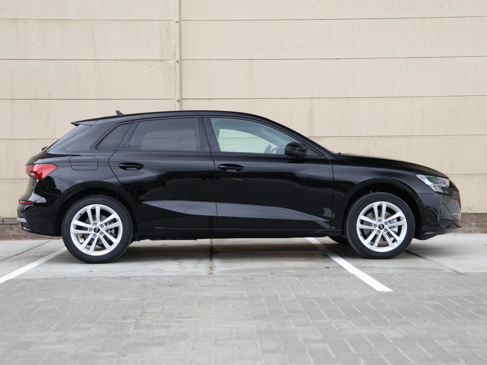 Audi A3 Sportback Pro Line 40 TFSI e 204 PK | Panorama dak |, Auto's, Audi, Stof, 1498 cc, 4 cilinders, 150 min