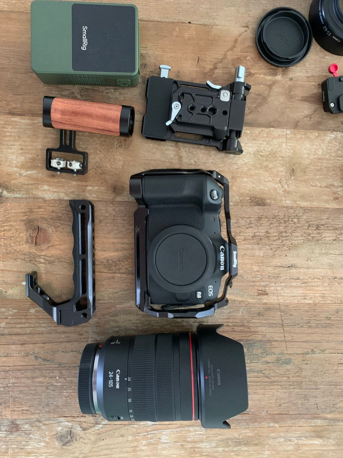 Canon R8 met Canon RF 24-105mm f/4.0L IS USM Video Kit, Audio, Tv en Foto, Fotografie | Professionele apparatuur, Canon, Camera