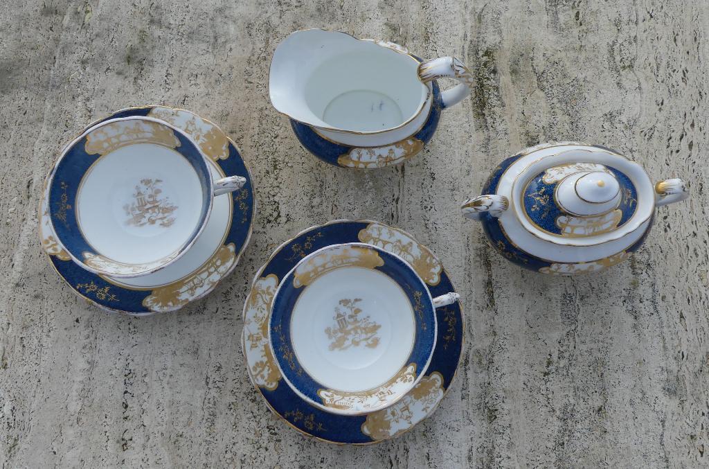 Tuscan China England Blauw Roomstel 2 x Theekop + Schotels, Nieuw, Ophalen of Verzenden, Wedgwood, Kop(pen) en/of Schotel(s)