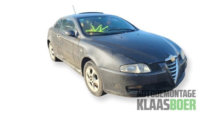 Scherm rechts-voor van een Alfa Romeo GT, Gebruikt, -, -, 6 maanden garantie