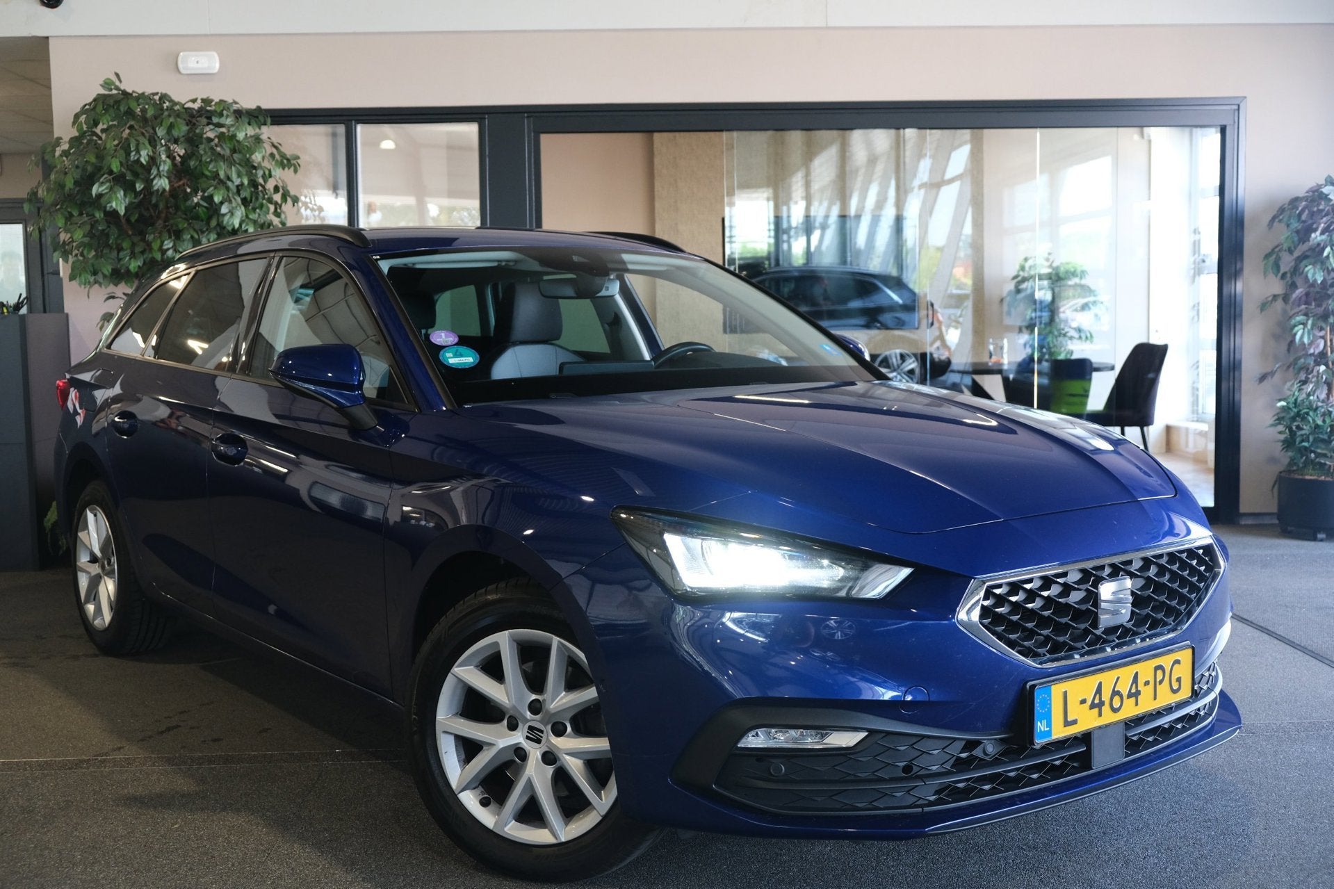 Seat Leon Sportstourer 1.5 TSI Style Business Intense Navi A, Auto's, Seat, Voorwielaandrijving, Stof, 4 cilinders, Origineel Nederlands