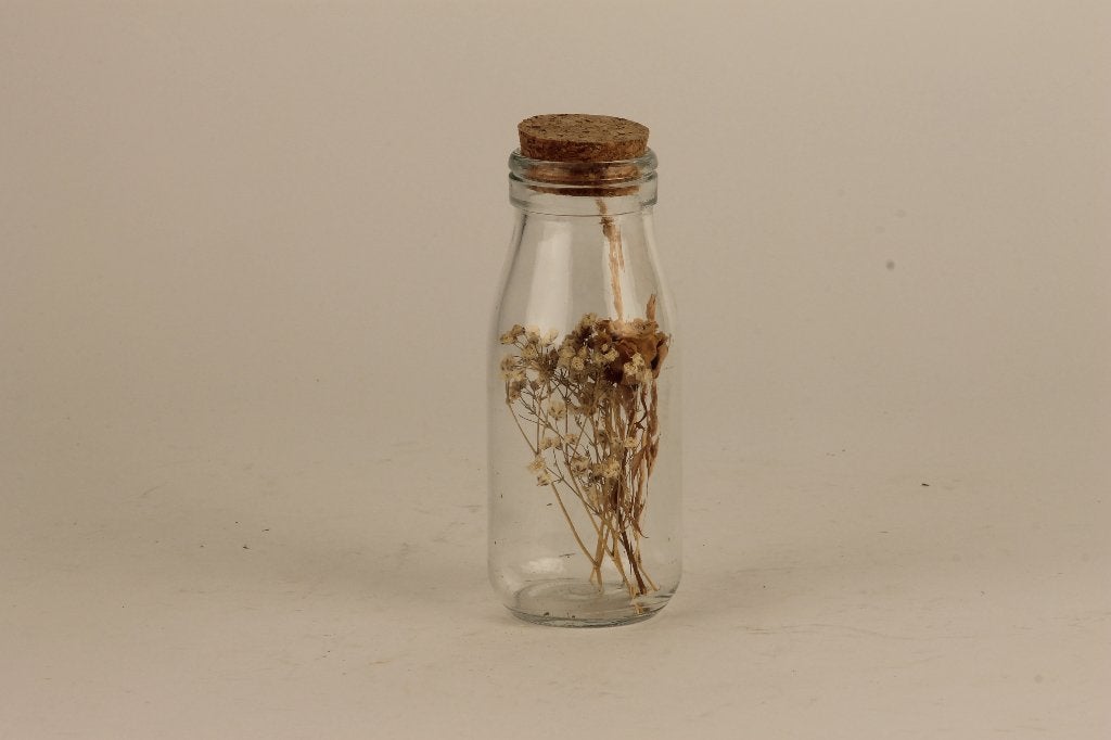 Glazen flesje met kurk en gedroogde bloemen, Ophalen of Verzenden, Gebruikt