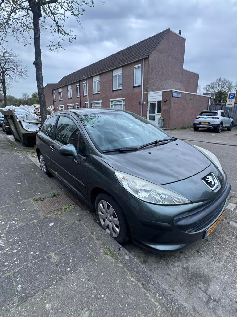 Peugeot 207 1.4 VTI 16V 3 DRS bouwjaar 2009, Voorwielaandrijving, Stof, Zwart, 49 €/maand