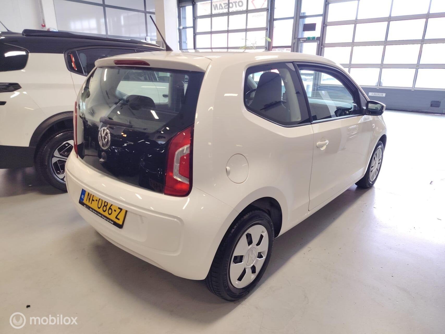Foto 6 van Volkswagen Up! 1.0 high up! BlueMotion NAP! Airco! Nap✅ Na