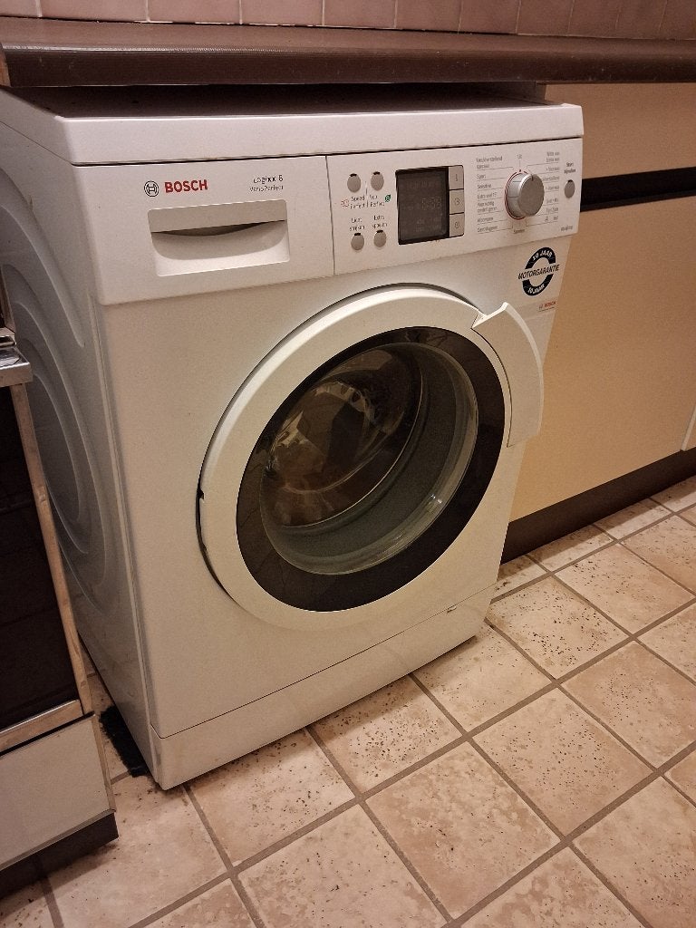 Gratis wasmachine Bosch Logixx 8 Vario Perfect, Ophalen, Voorlader, Niet werkend, 85 tot 90 cm
