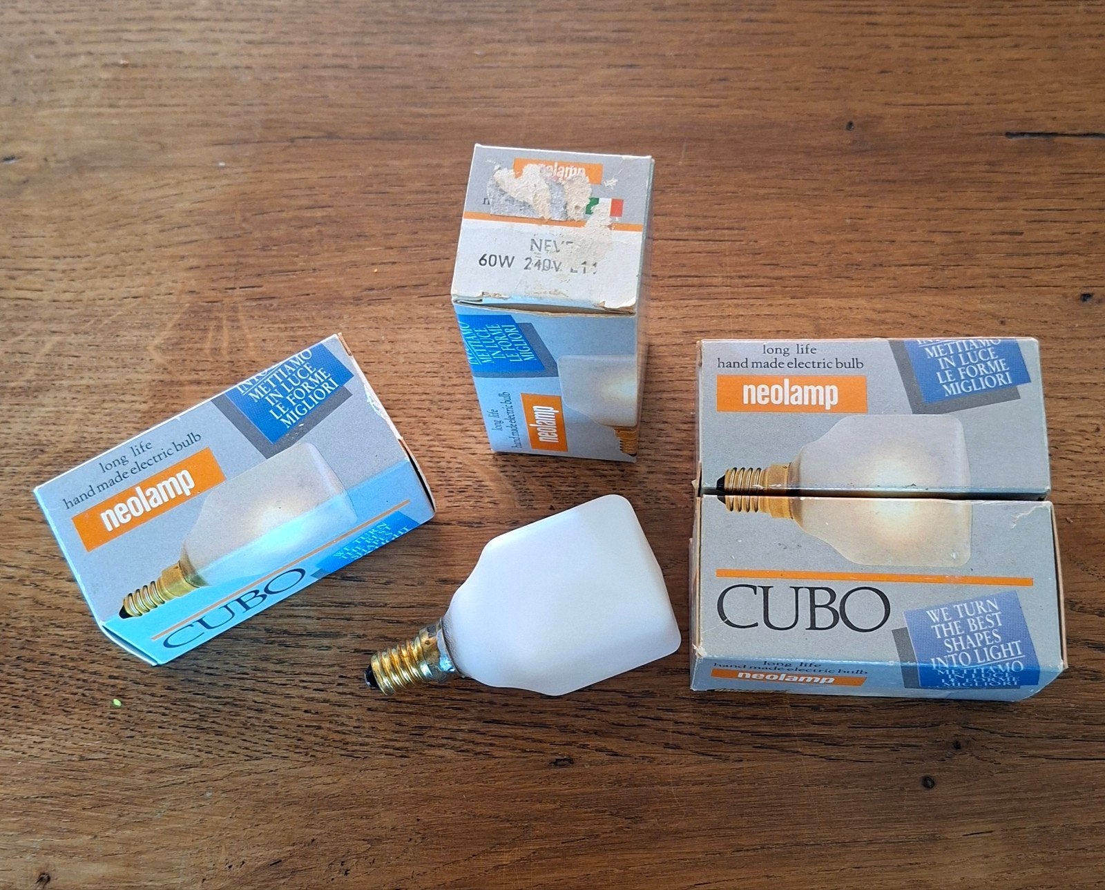 Neolamp Cubo Gloeilampen - 60W, E27 fitting, Gloeilamp, 60 watt of meer, Nieuw, Overige merken