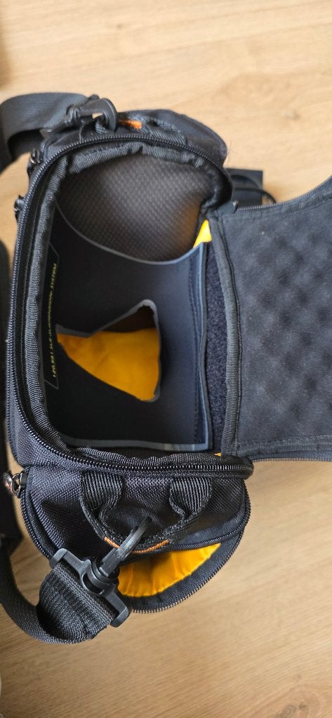 Foto 7 van Canon EOS 750D incl. 3 lenzen + oplader en tas