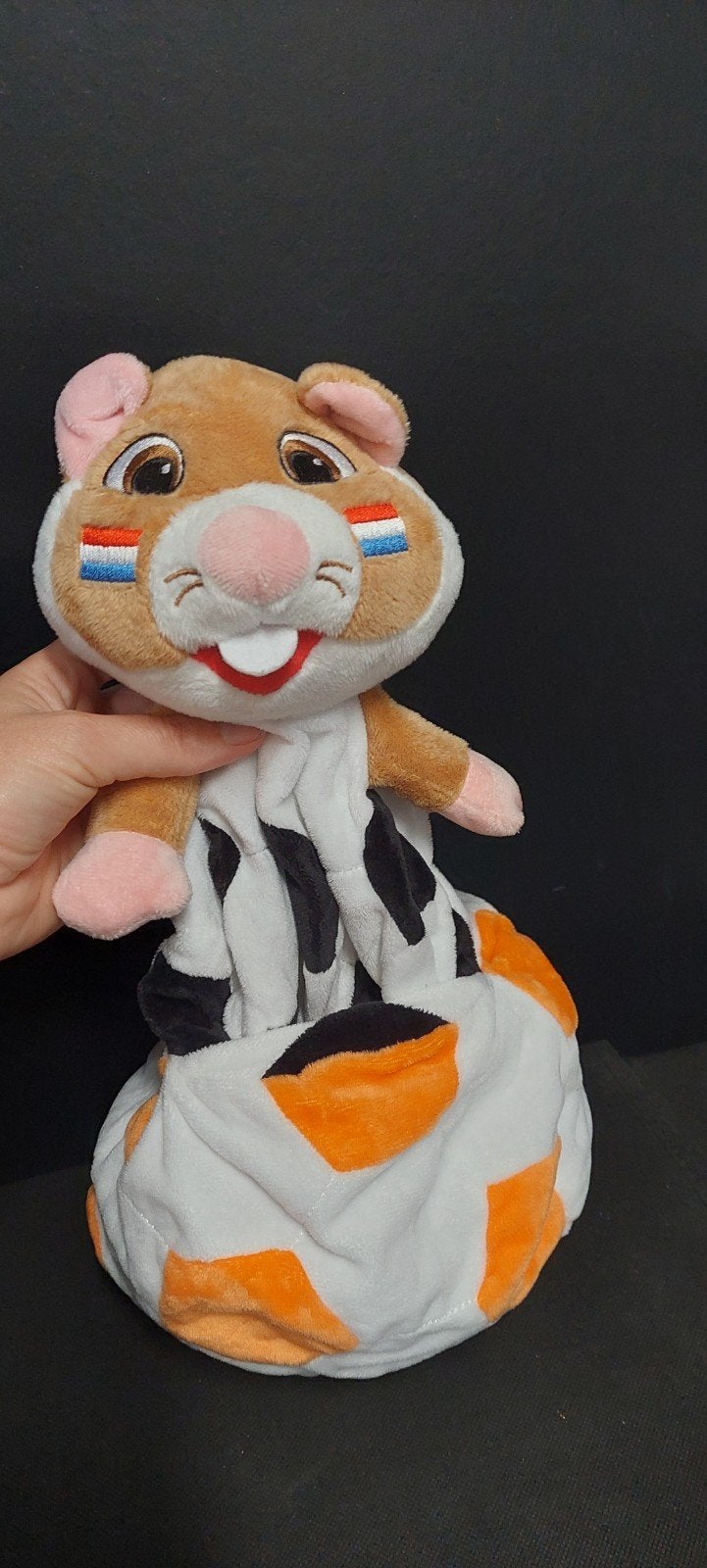 Hamster knuffel in voetbal - Oranje WK EK voetbal, Overige merken, Overige karakters, Hamster, Ophalen of Verzenden