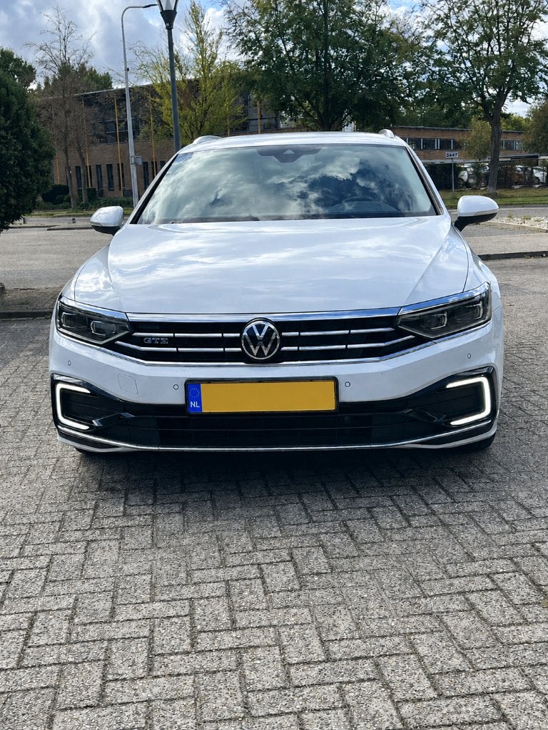 VW Passat GTE Hybride BTW auto, Auto's, Stof, Zwart, Wit, Stationwagon