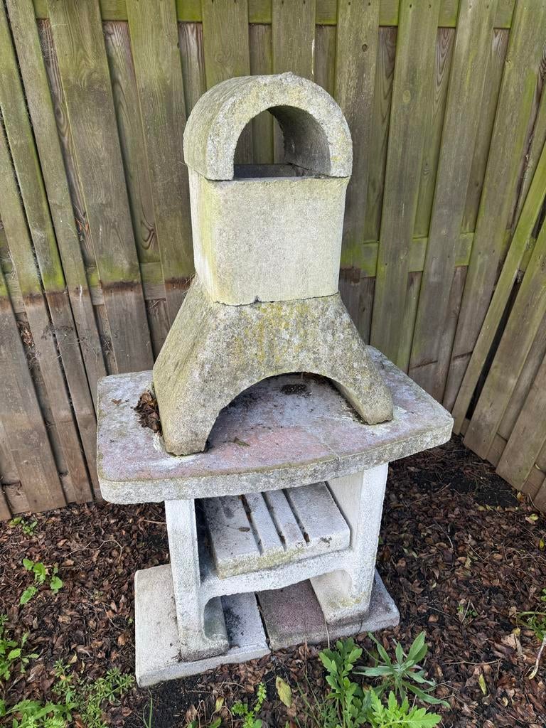 Betonnen Tuinhaard / BBQ - Gratis Afhalen, Ophalen, Gebruikt