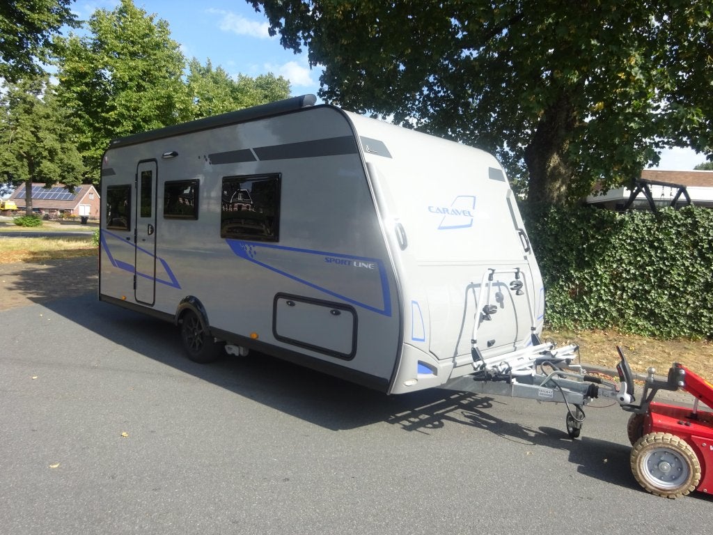 Caravelair Met Queensbed+Mover+Airco+Luifel, Standaardzit, Bedrijf, Schokbreker, 5 tot 6 meter