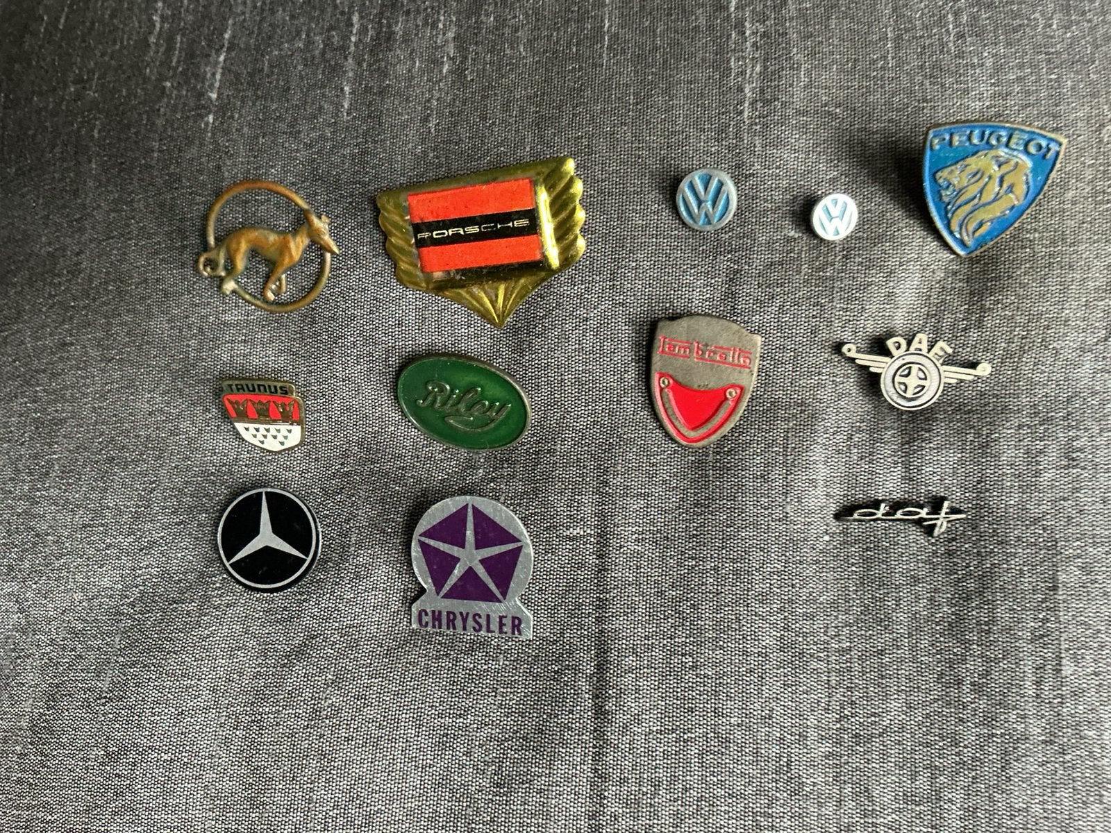 Vintage autospeldjes jaren 60, Verzamelen, Ophalen of Verzenden, Zo goed als nieuw, Transport, Speldje of Pin