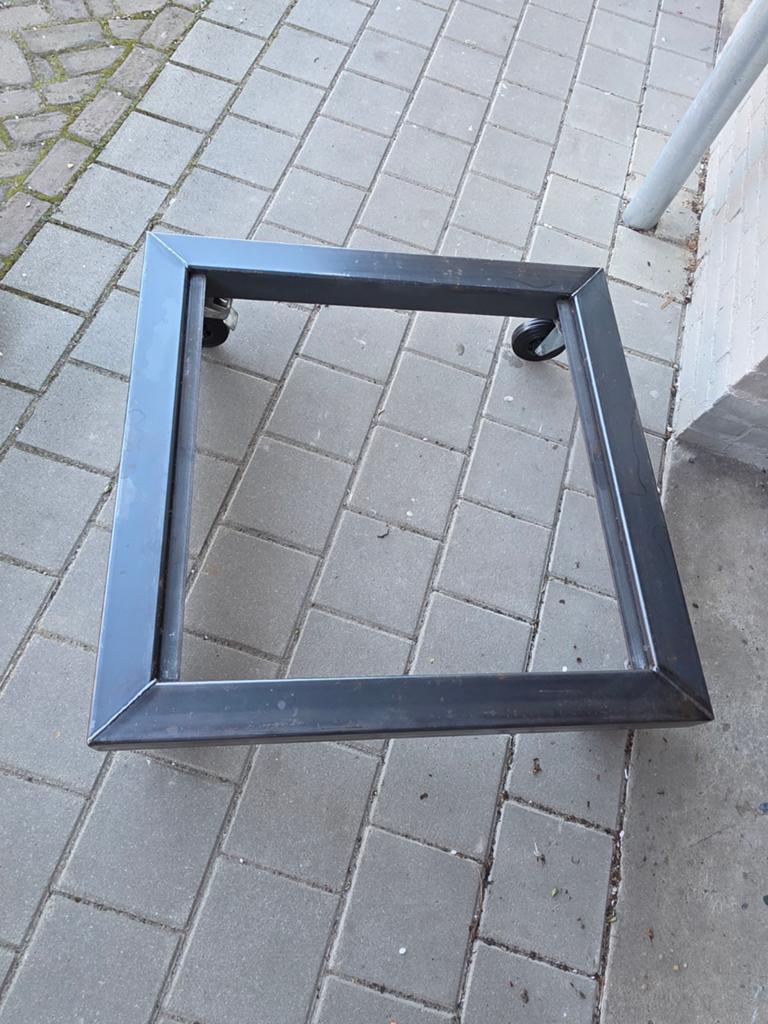 Salon tafel onderstel met wielen, Huis en Inrichting, Tafels | Salontafels, Gebruikt, Onbekend, Metaal, Minder dan 50 cm