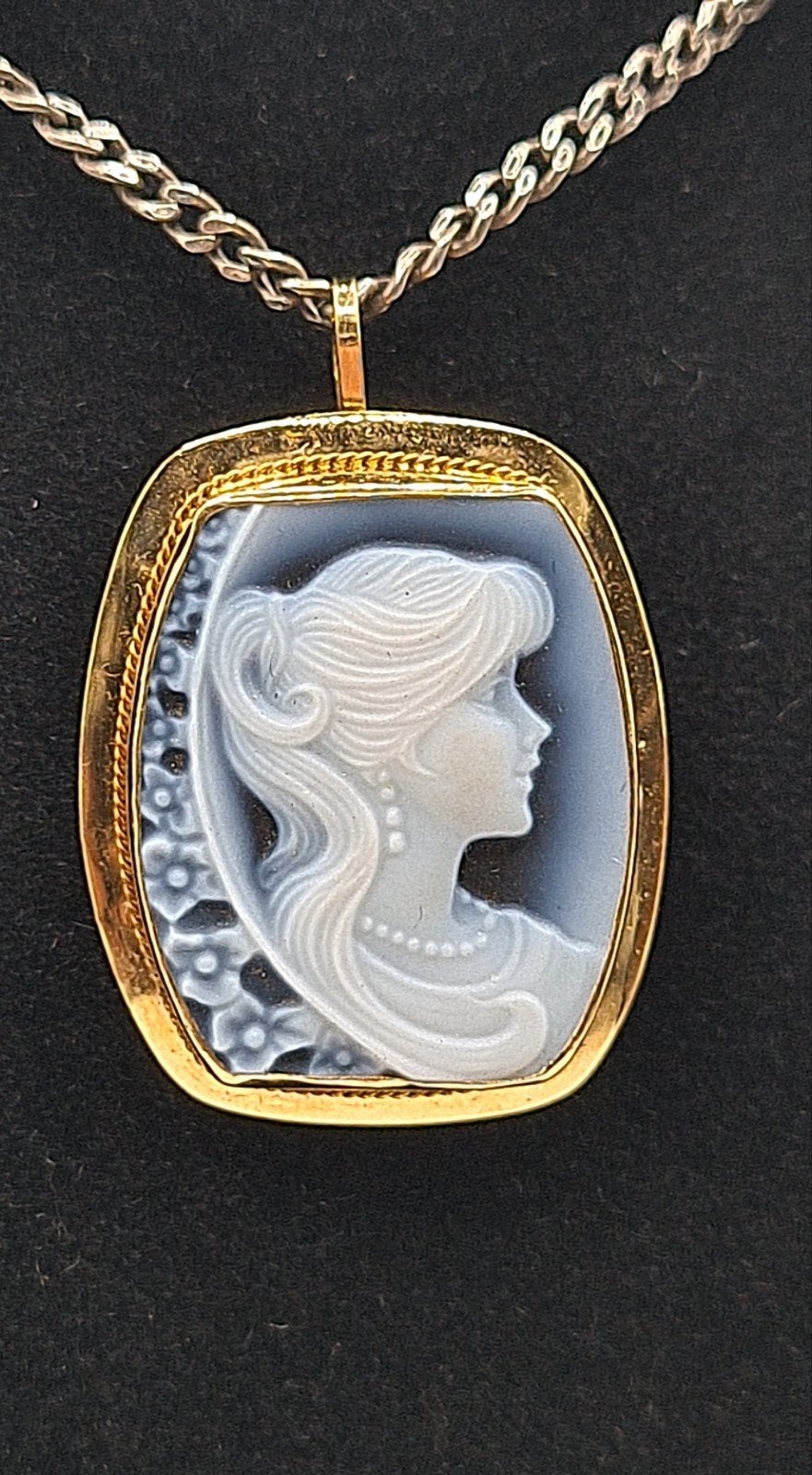 18k 750 gouden camee van blauwe agaat
Broche en hanger, Ophalen of Verzenden, Zo goed als nieuw, Blauw, Goud