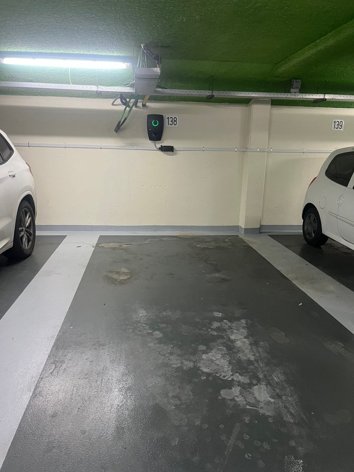 Parkeerplaats Het Funen Amsterdam Centrum/Oost, Huizen en Kamers, Garages en Parkeerplaatsen