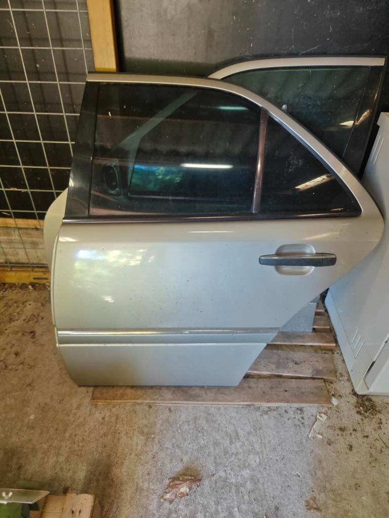 Deur links achter Mercedes W202 - Gebruikt, Auto-onderdelen, Carrosserie en Plaatwerk, Ophalen, Gebruikt, Deur, Mercedes-Benz